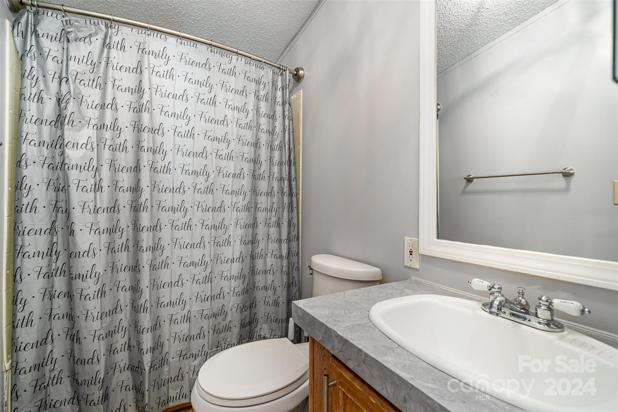 Mount Anderson - Residential