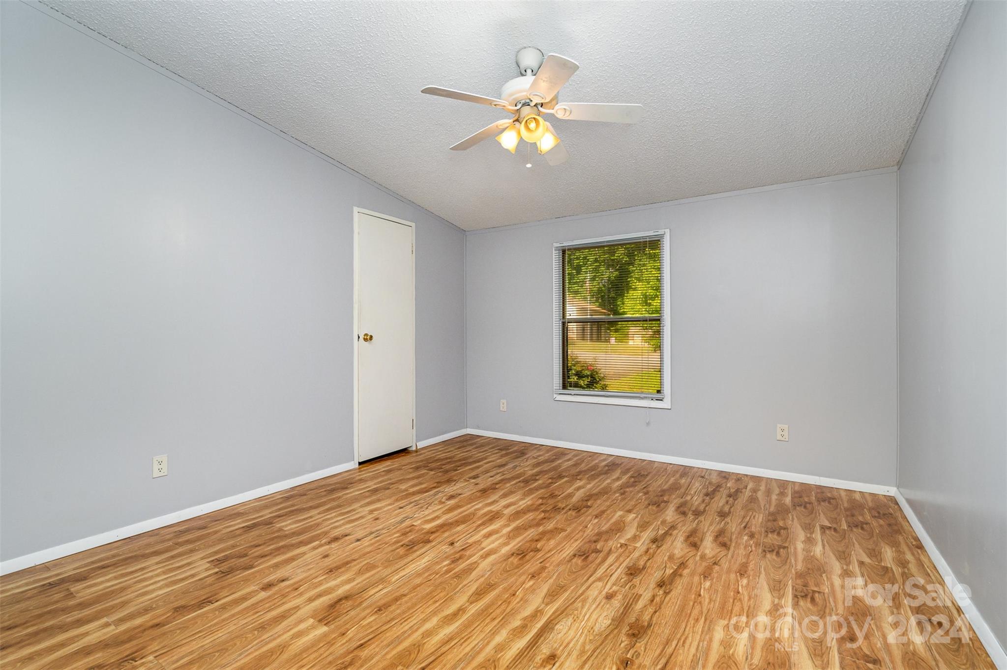 Mount Anderson - Residential