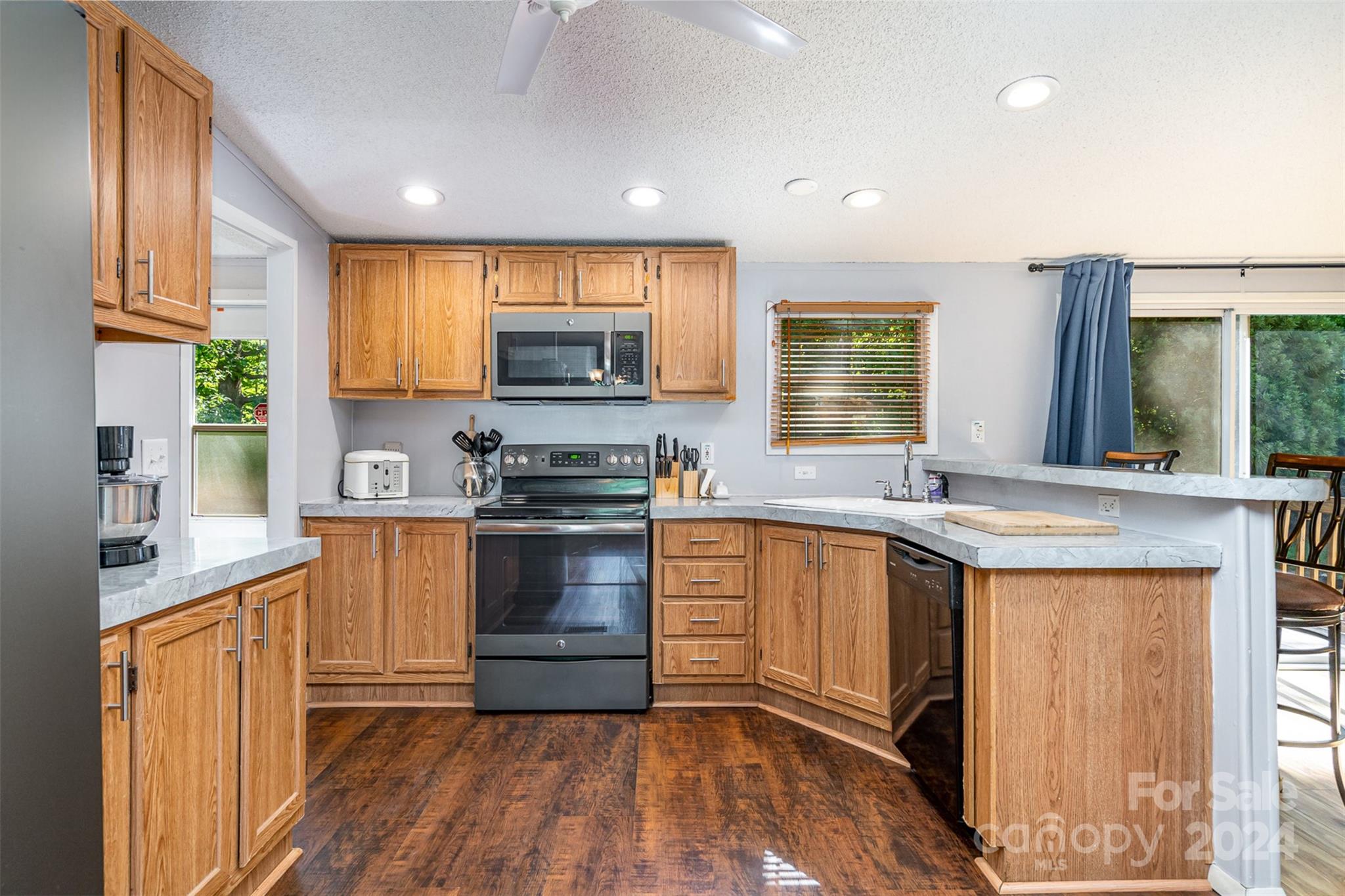 Mount Anderson - Residential