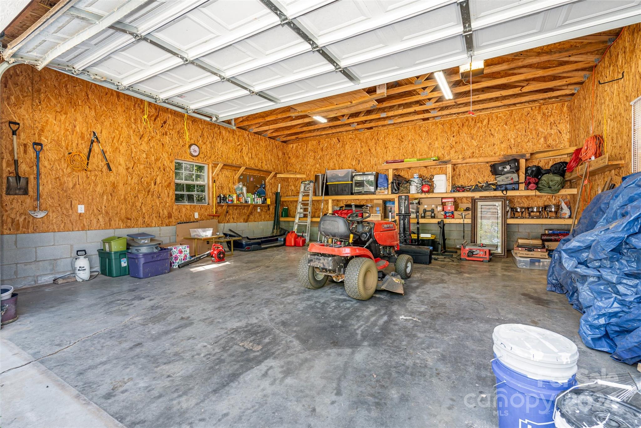 Mount Anderson - Residential