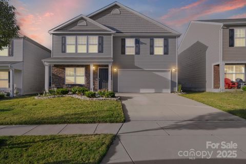 Photo of 2130 Eastway Drive, Dallas, NC 28034 (MLS # 4311689)