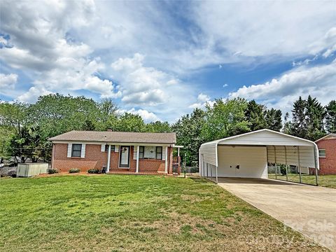 Photo of 2649 Westview Acres Street, Hickory, NC 28601 (MLS # 4371738)