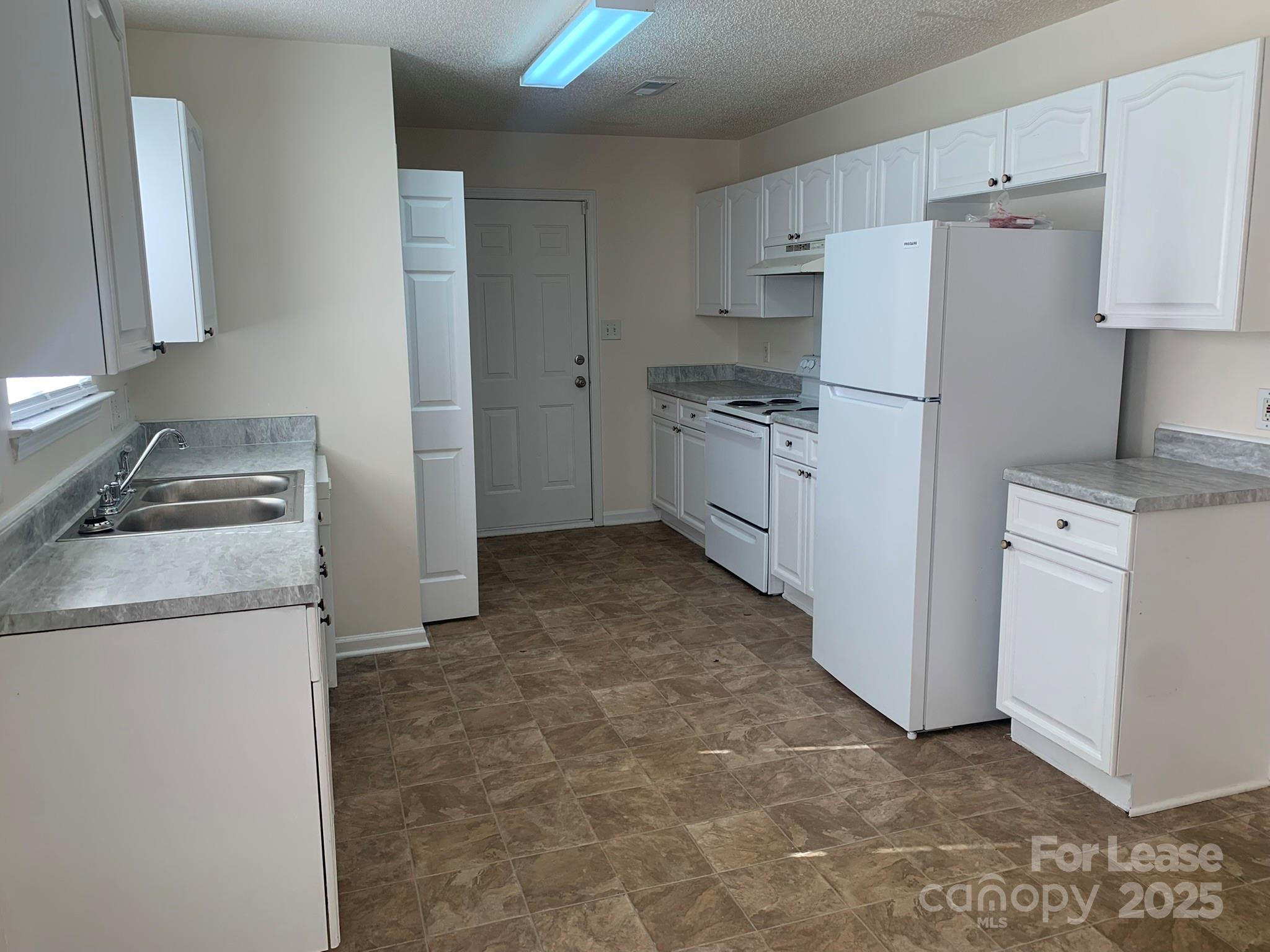 Thompson Glen - Residential Lease