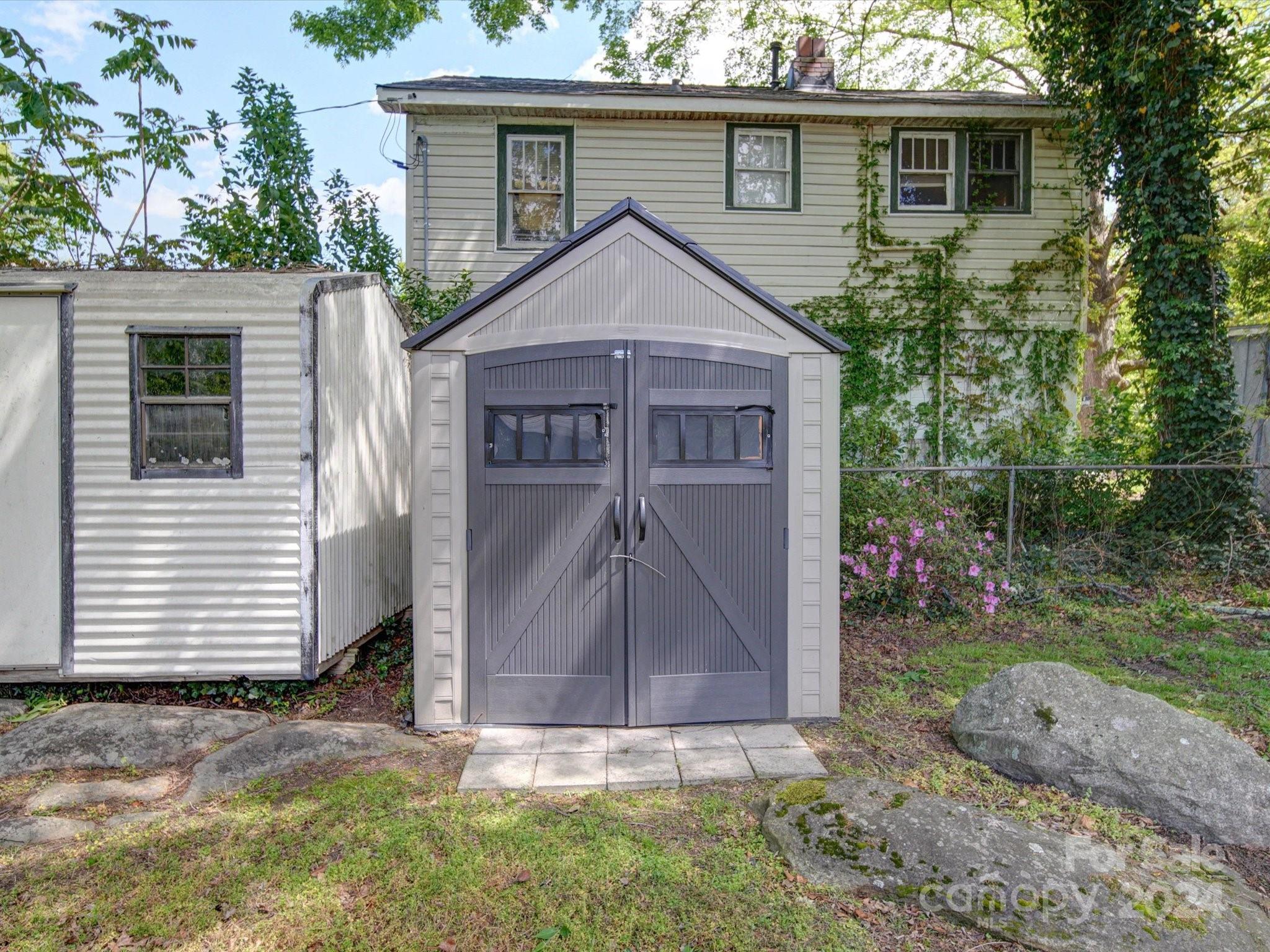 Elmwood - Residential