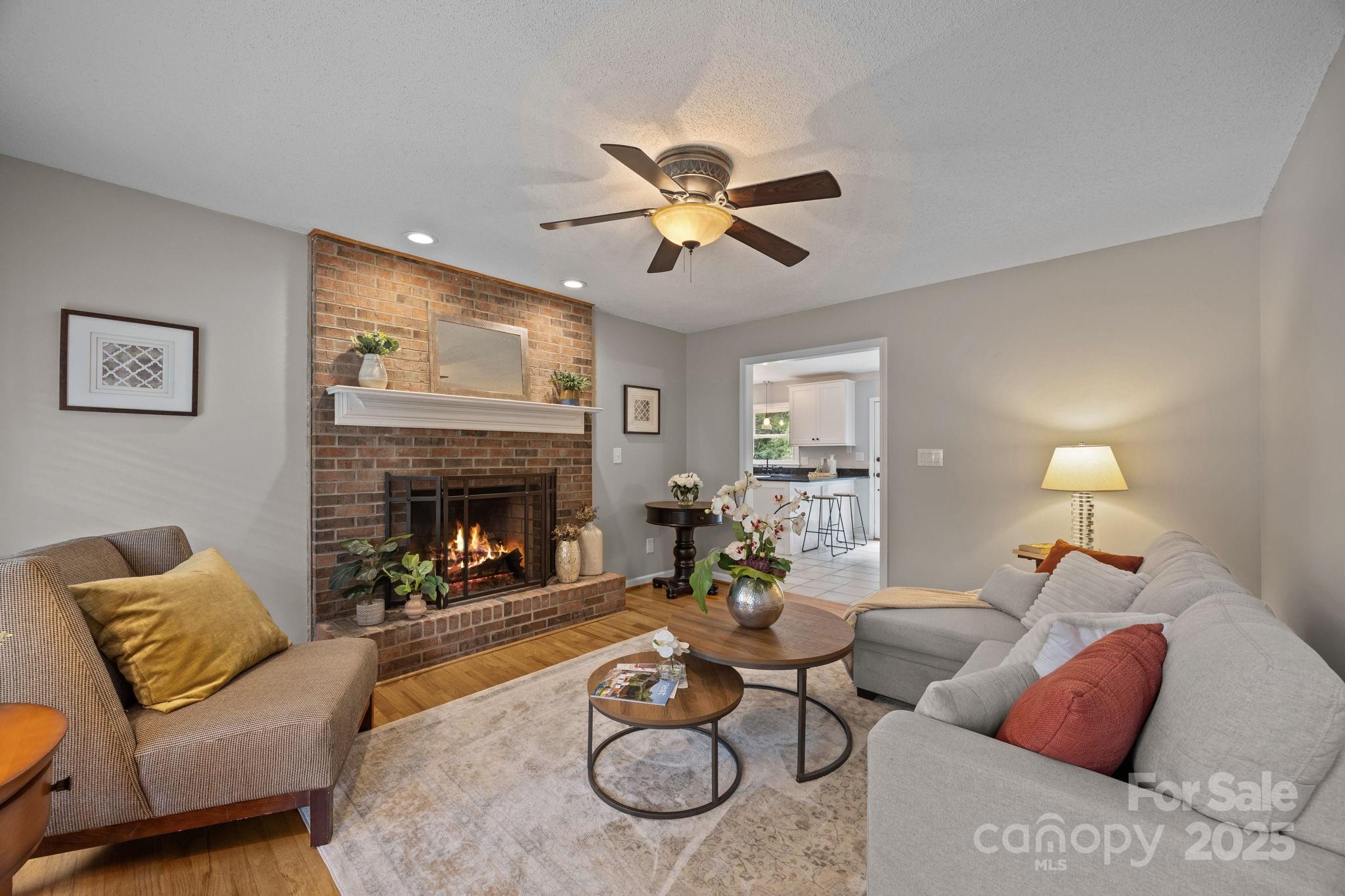 6 Springfield Way