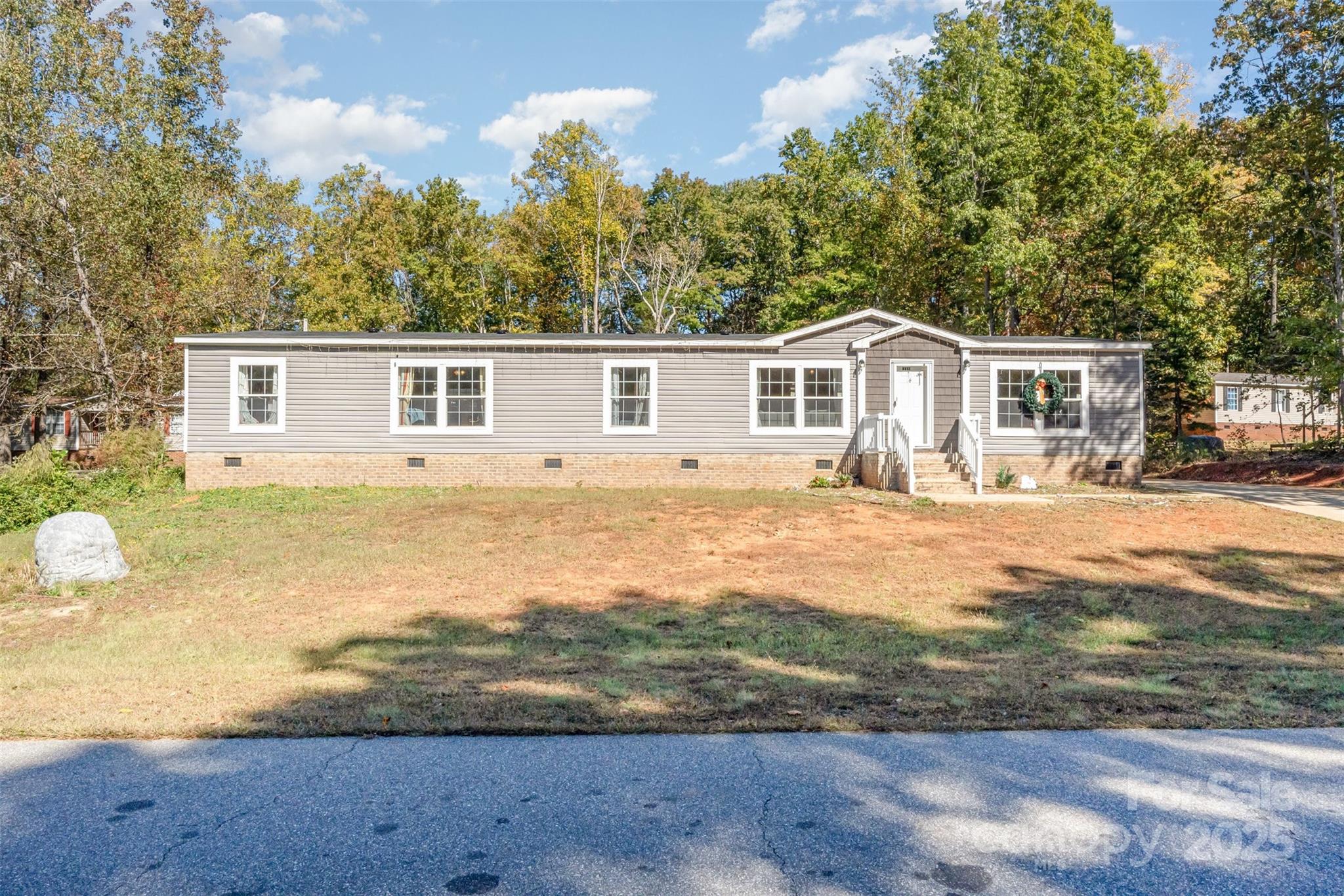 5843 Dachshund Street