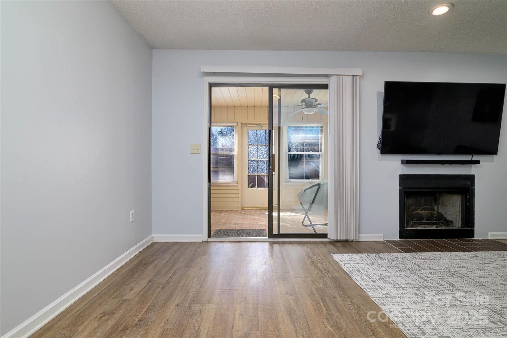 Colony Square - Residential