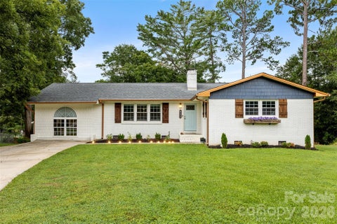 Photo of 821 Normandy View Street, Gastonia, NC 28052 (MLS # 4417550)