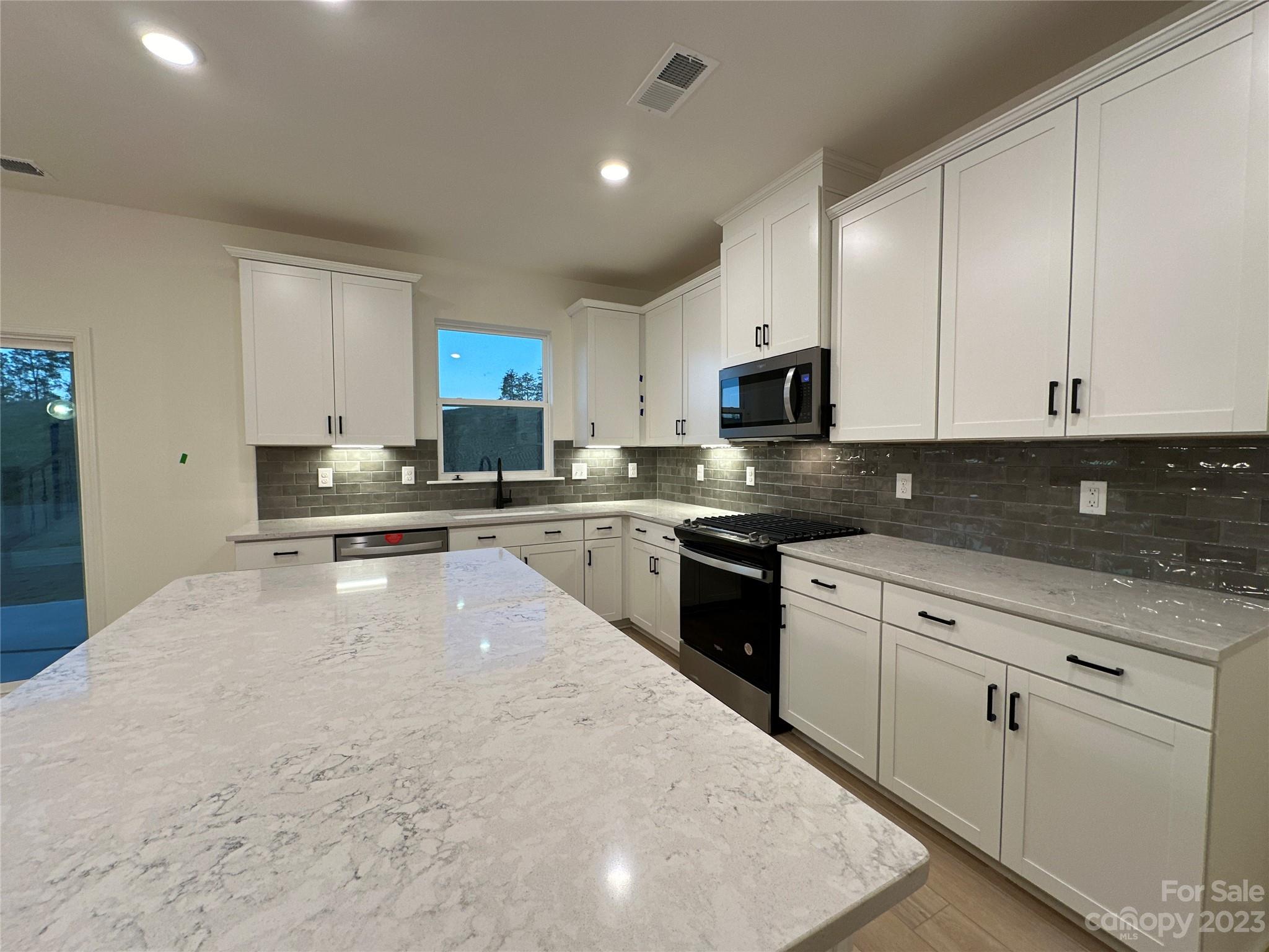 Bella Vista - Residential