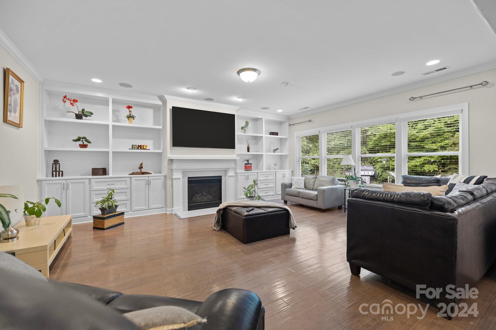 Lake Ridge - Residential