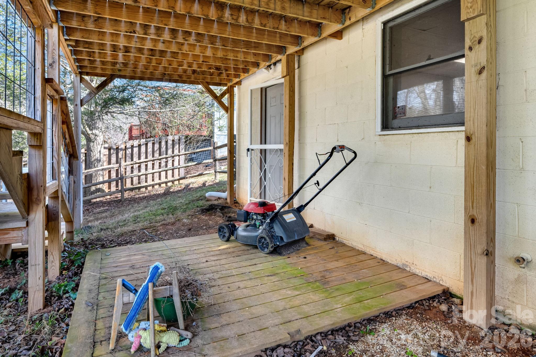 Dogwood Knolls - Residential