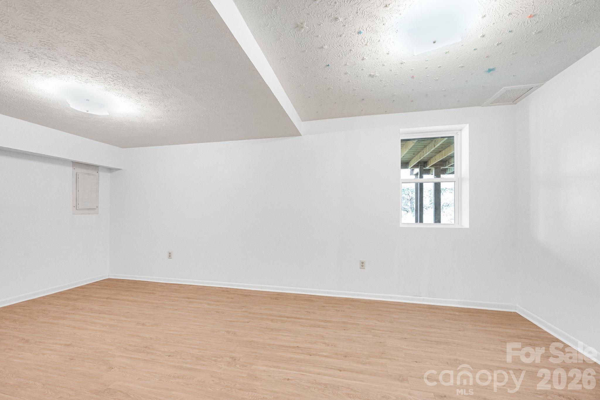 Dogwood Knolls - Residential