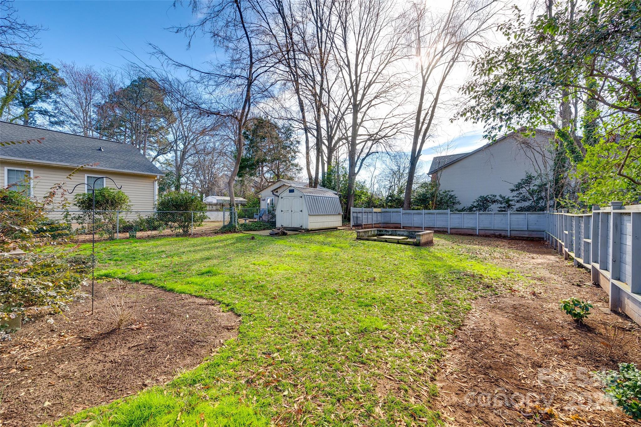 Seventeen Acres - Residential