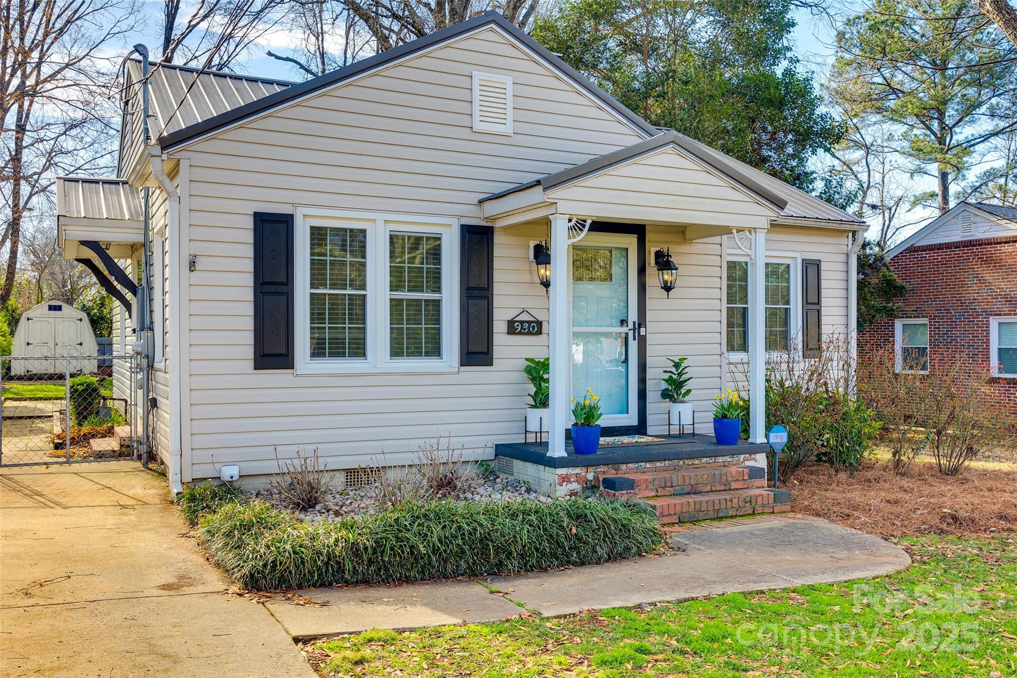 Seventeen Acres - Residential