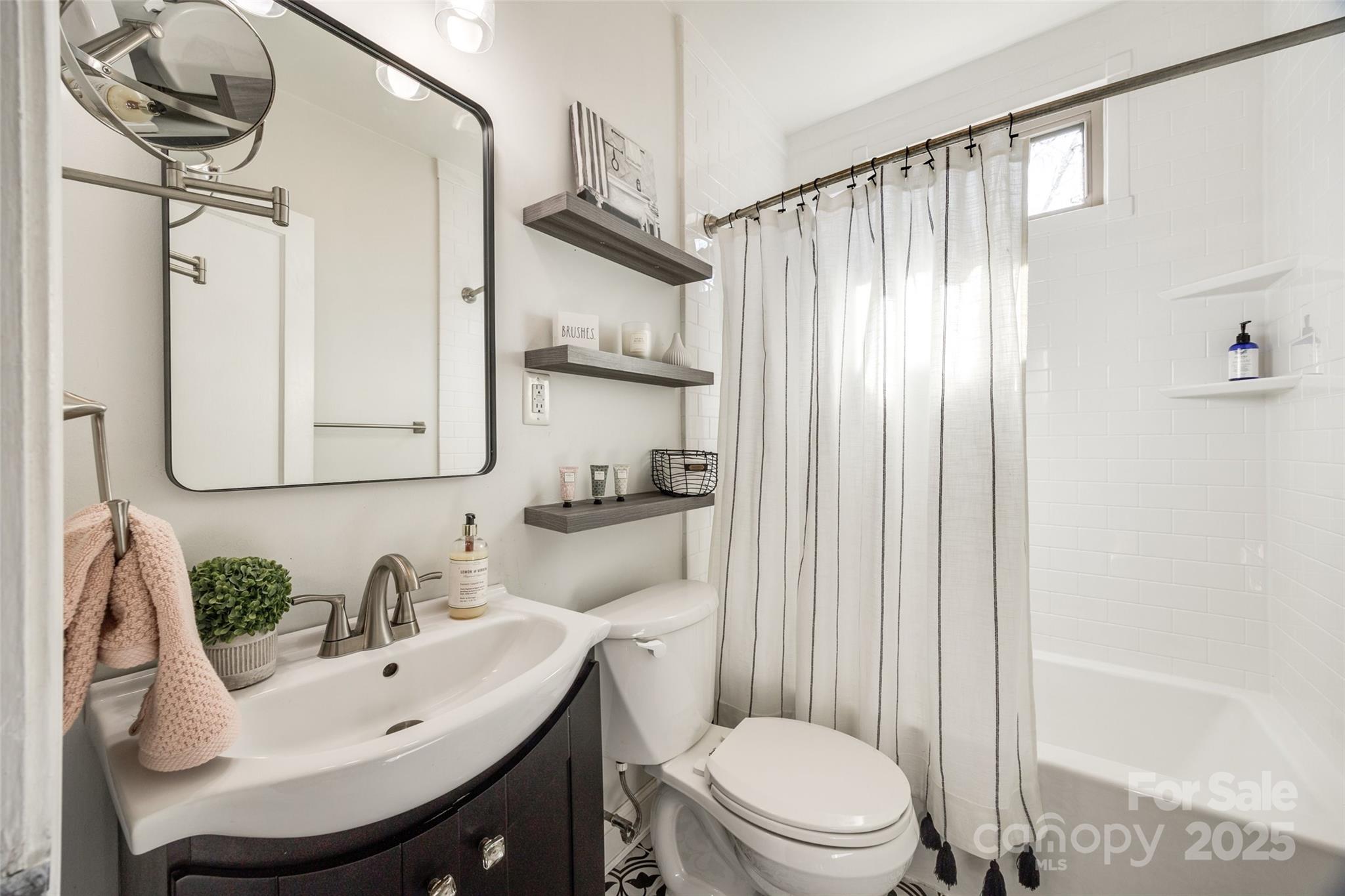 Seventeen Acres - Residential