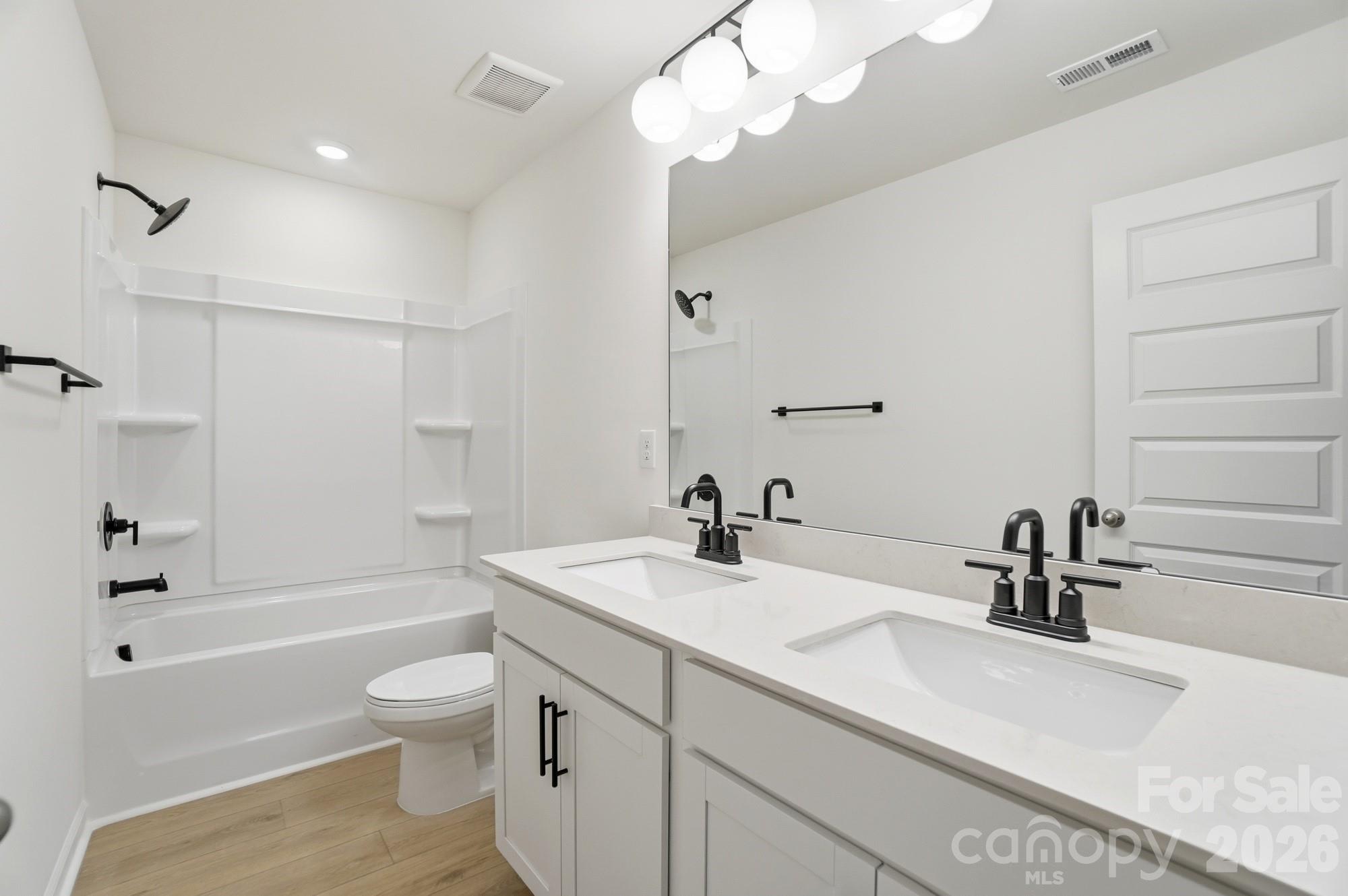 Wellington Pointe - Residential