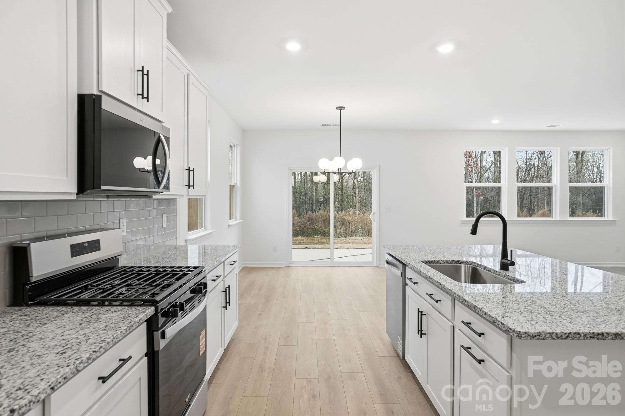 Wellington Pointe - Residential