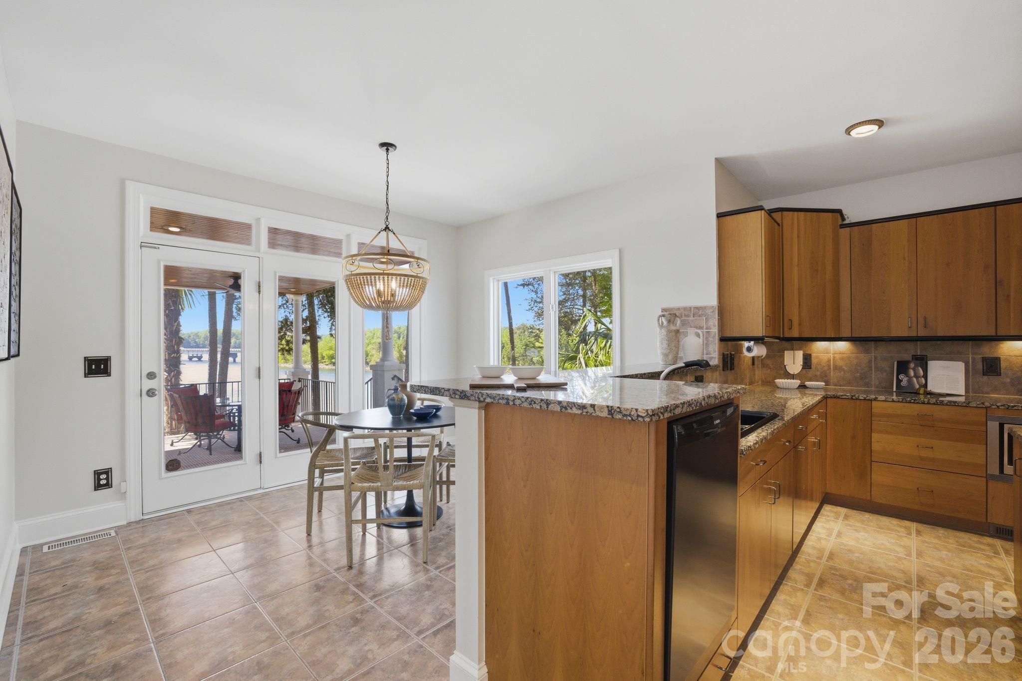 Pinnacle Shores - Residential