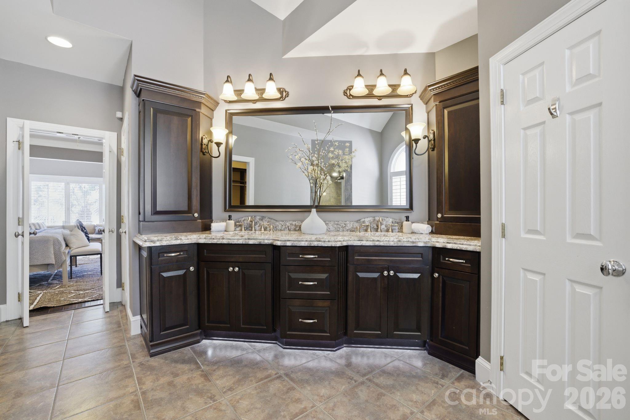 Pinnacle Shores - Residential