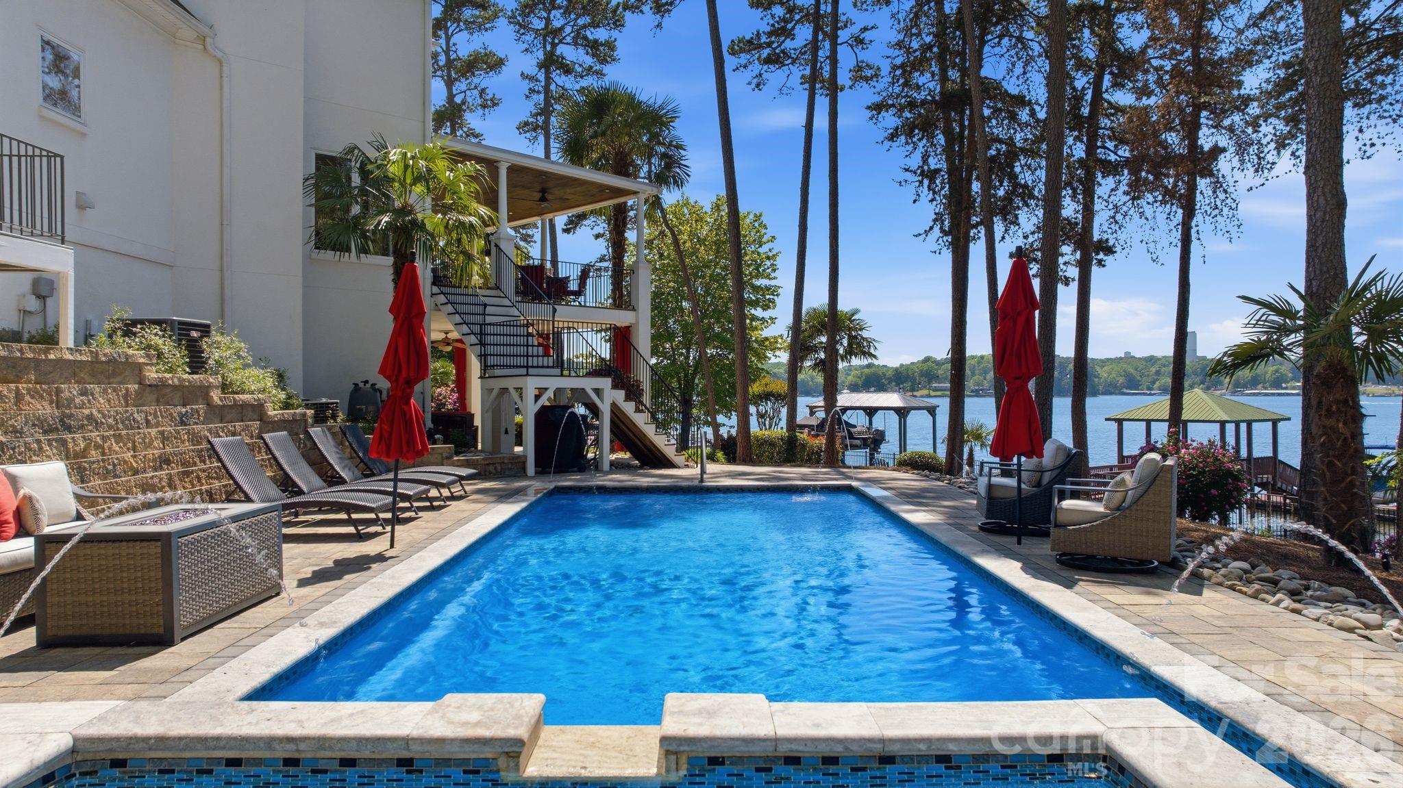 Pinnacle Shores - Residential