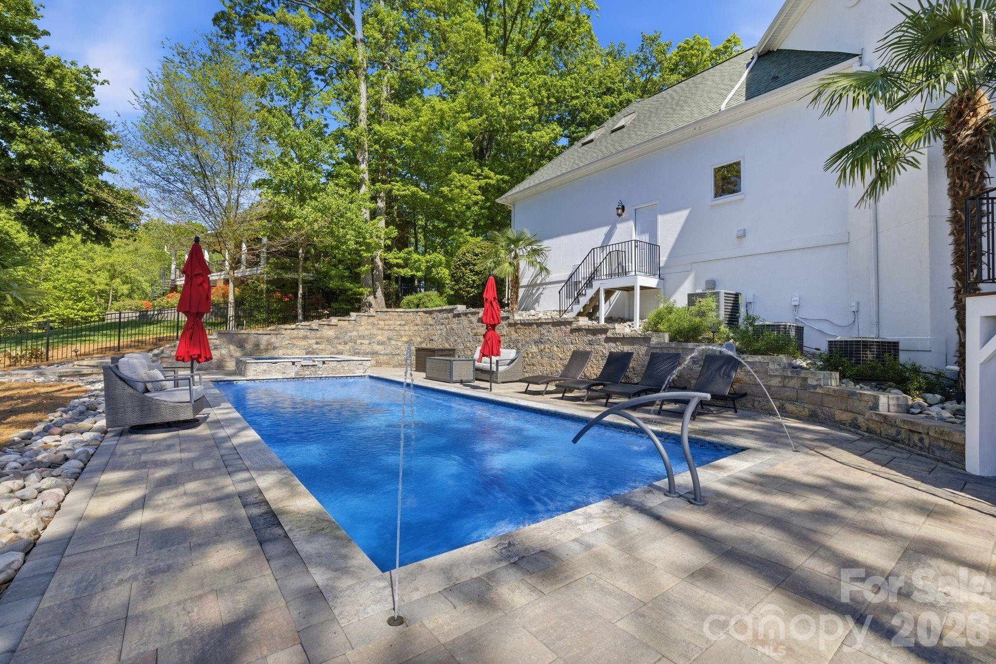 Pinnacle Shores - Residential