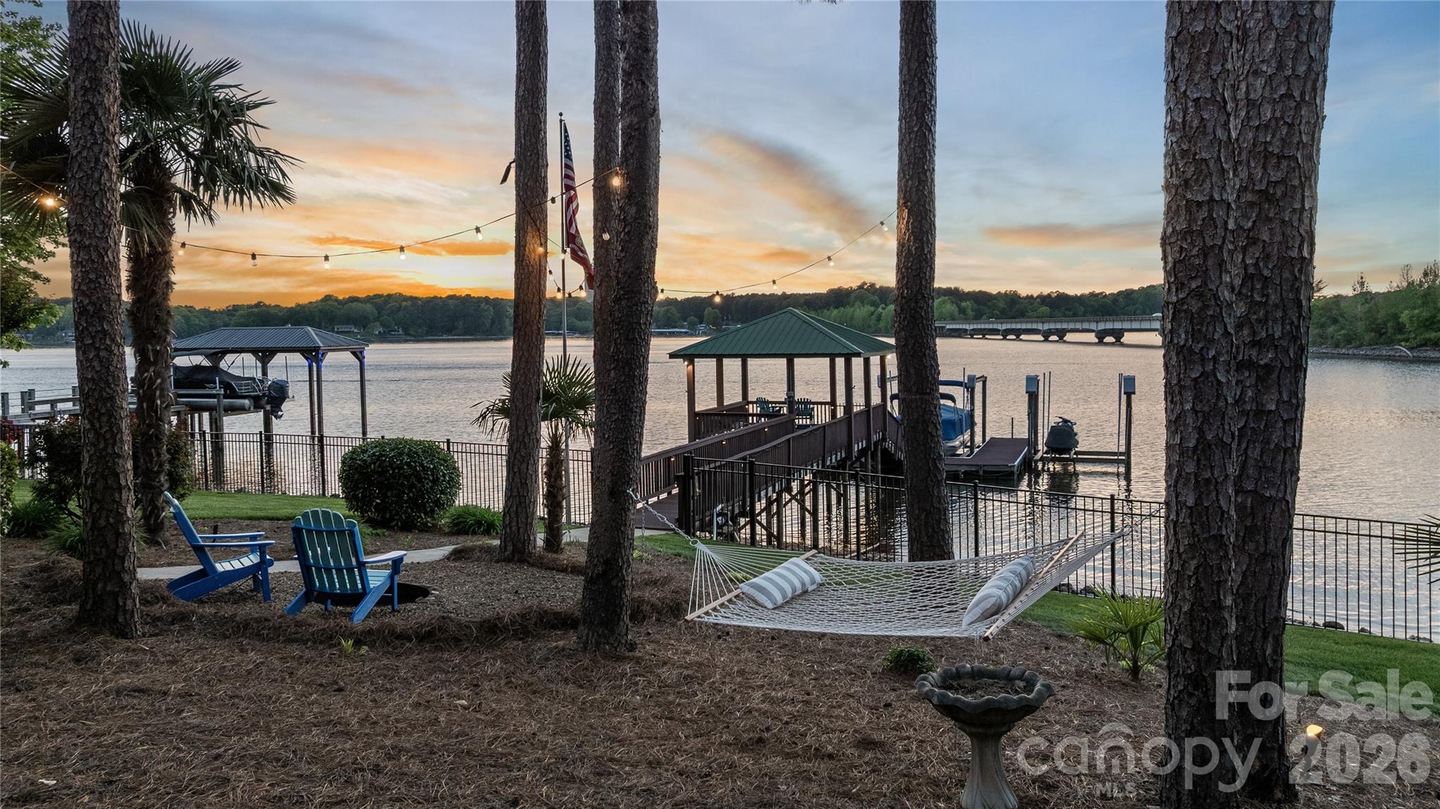 Pinnacle Shores - Residential