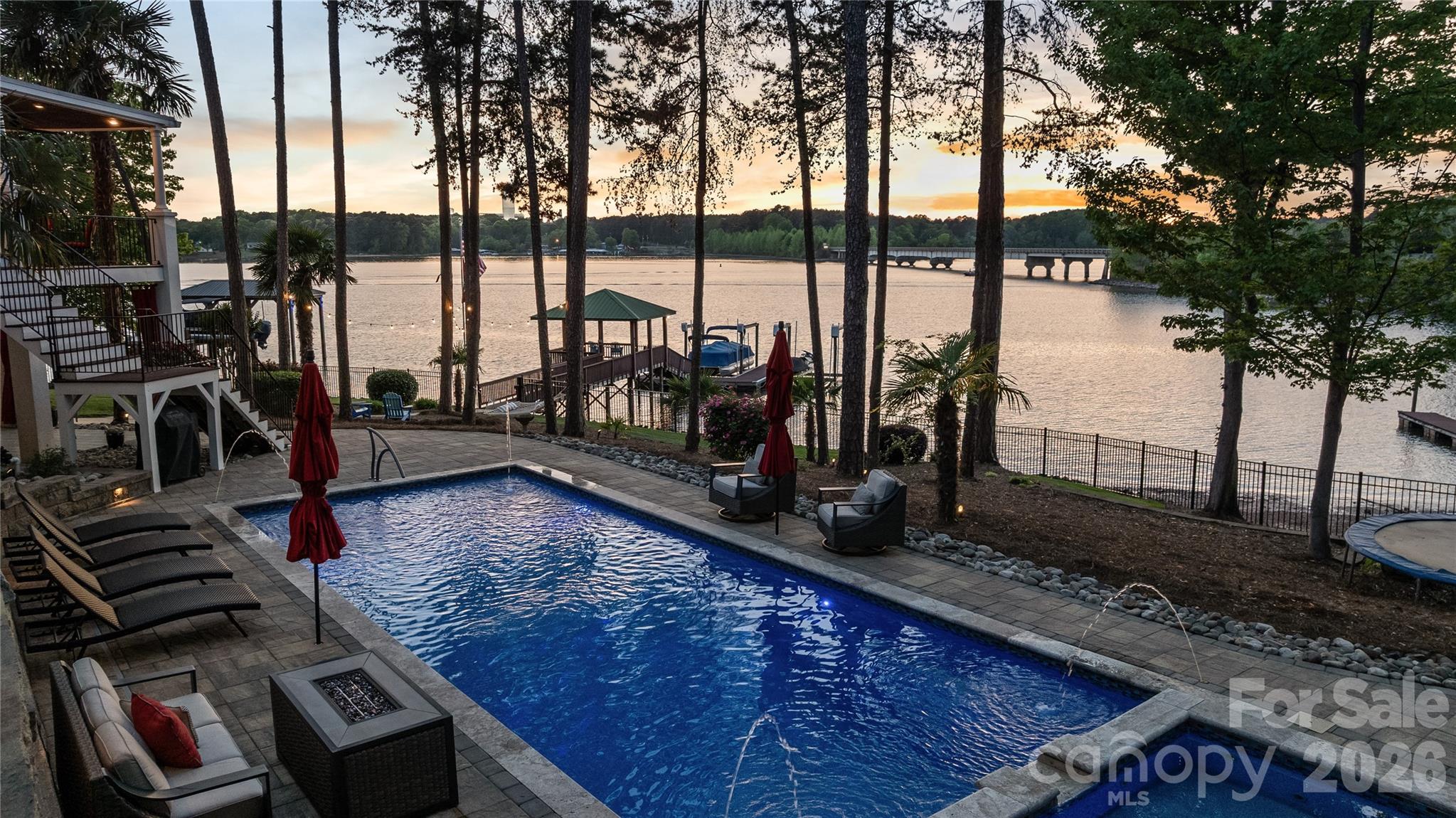 Pinnacle Shores - Residential