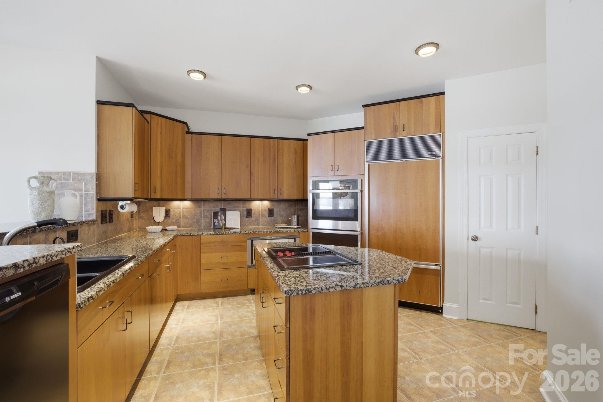 Pinnacle Shores - Residential