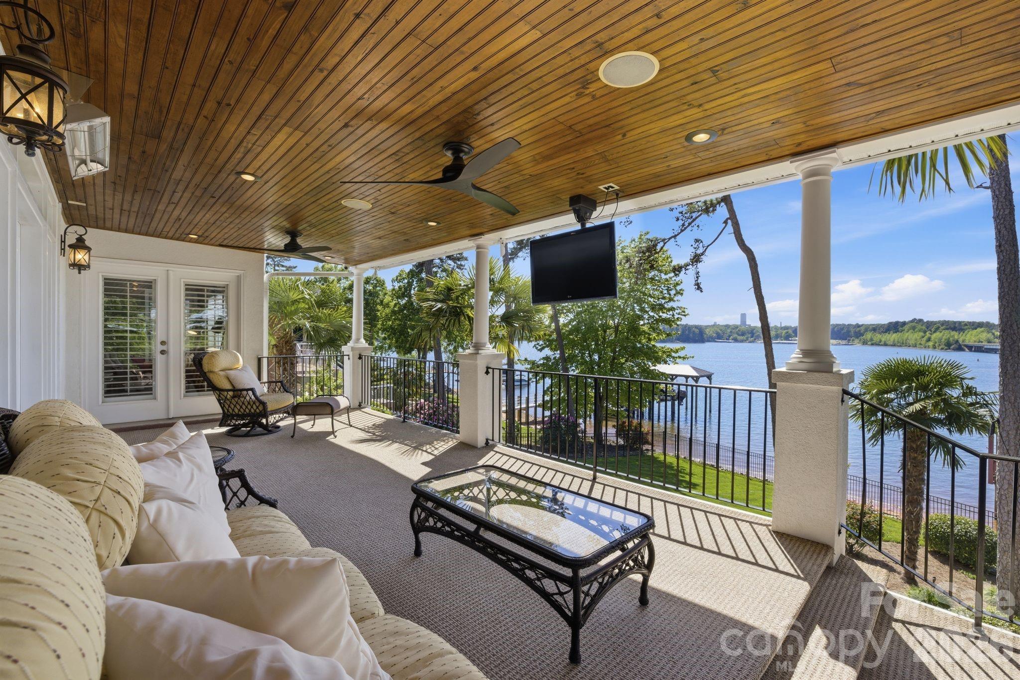 Pinnacle Shores - Residential