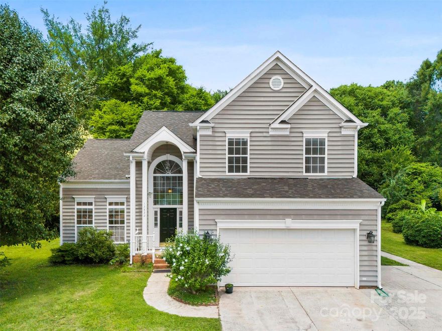 Price Improvemen plus $10,000k credit at closing
Welcome to this beautifully maintained 3-bedroom, 2.5-bathroom home ideally situated near shopping centers, I-77 and minutes away from the Amusement park—perfect for convenience and entertainment!
Step inside to find fresh paint throughout and a spacious layout that offers both comfort and functionality. The main floor features a desirable primary bedroom suite with a full private bath, perfect for easy one-level living. The two additional bedrooms and a full bath upstairs provide ample space for family, guests, or a home office.
With easy access to major highways and nearby amenities, this home is a rare find in a sought-after location. Don’t miss your chance to make it yours!
Property qualifies for $15,000 Down payment assistance and $5,000 grant for closing costs (for 1st time Home Buyer)