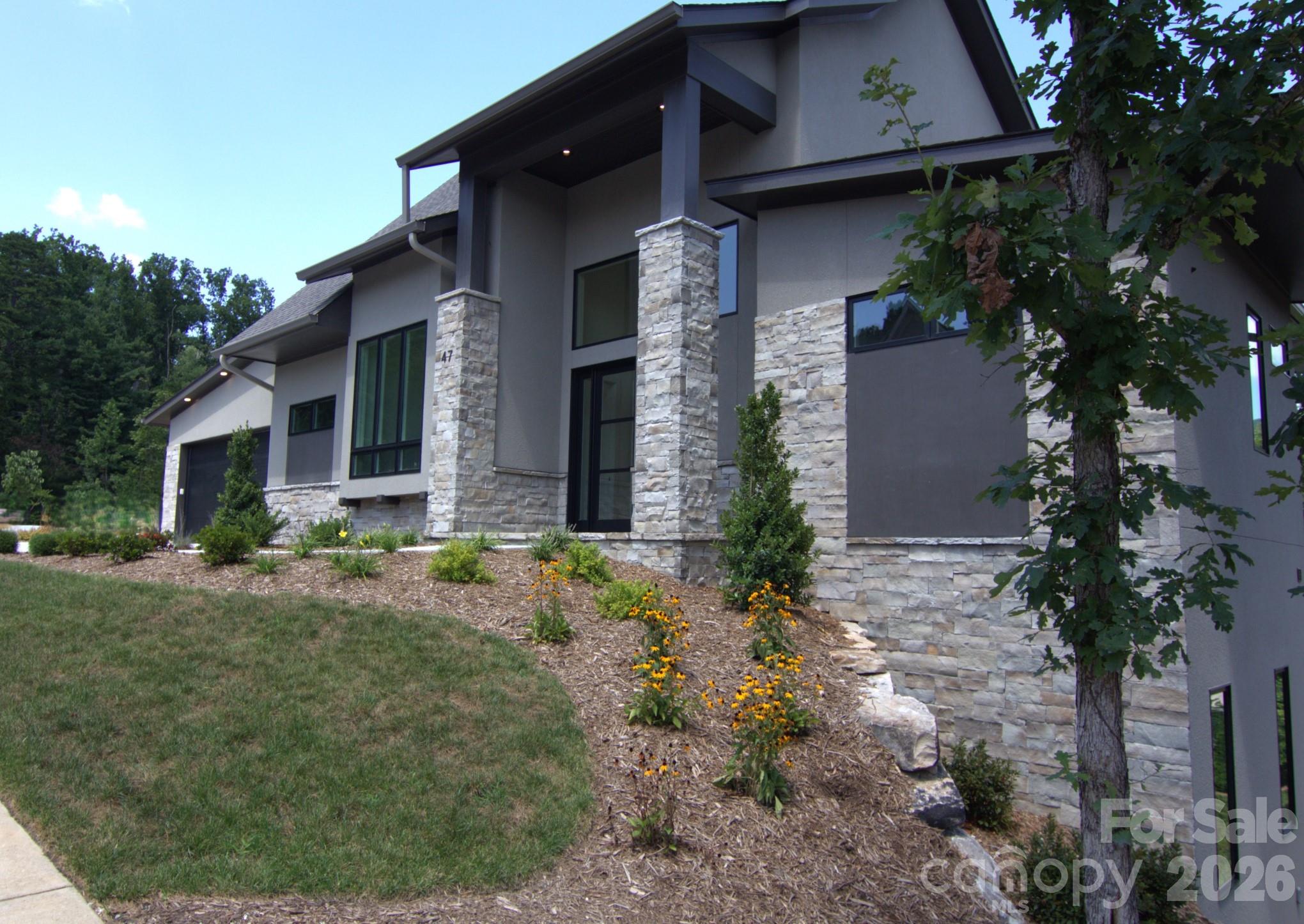 47 Versailles Lane
