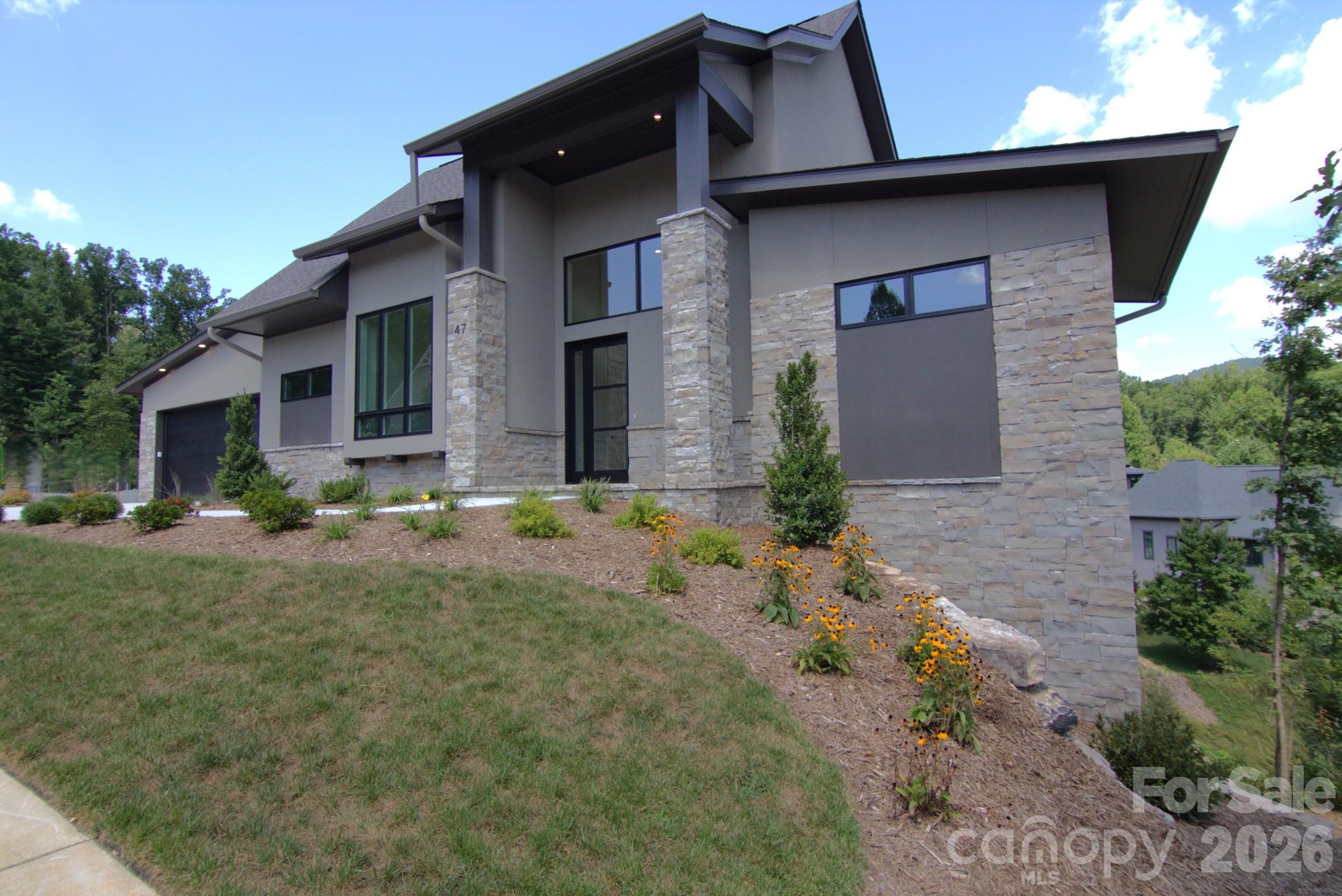47 Versailles Lane