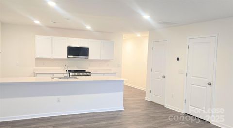 Photo of 1931B Tranquility Circle, Newton, NC 28658 (MLS # 4328430)