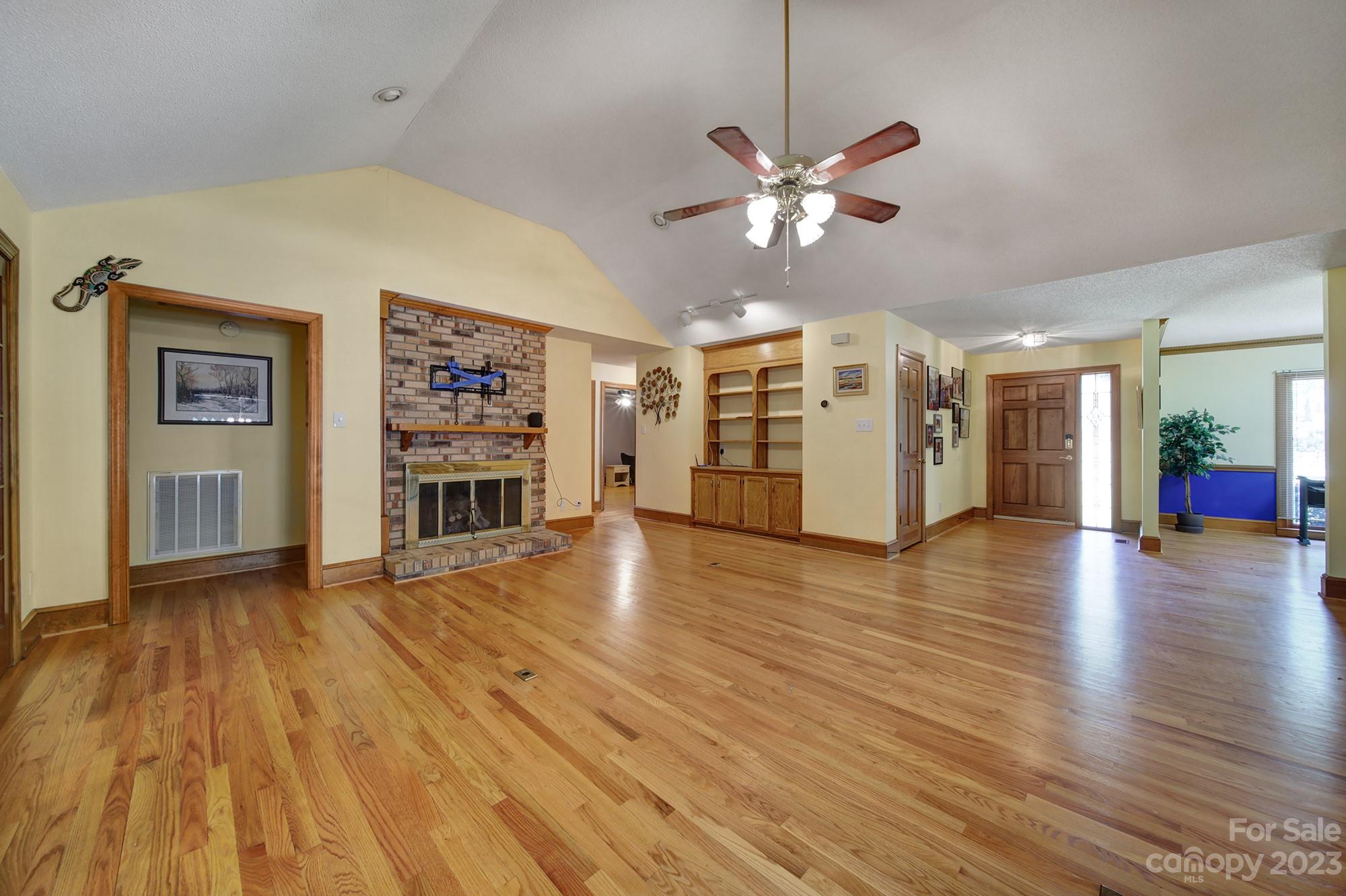 Oakhurst - Residential