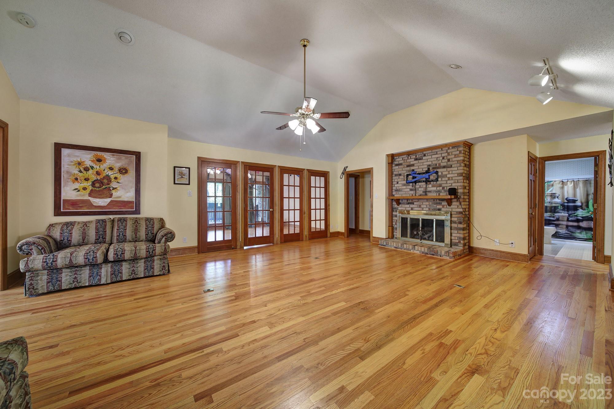 Oakhurst - Residential