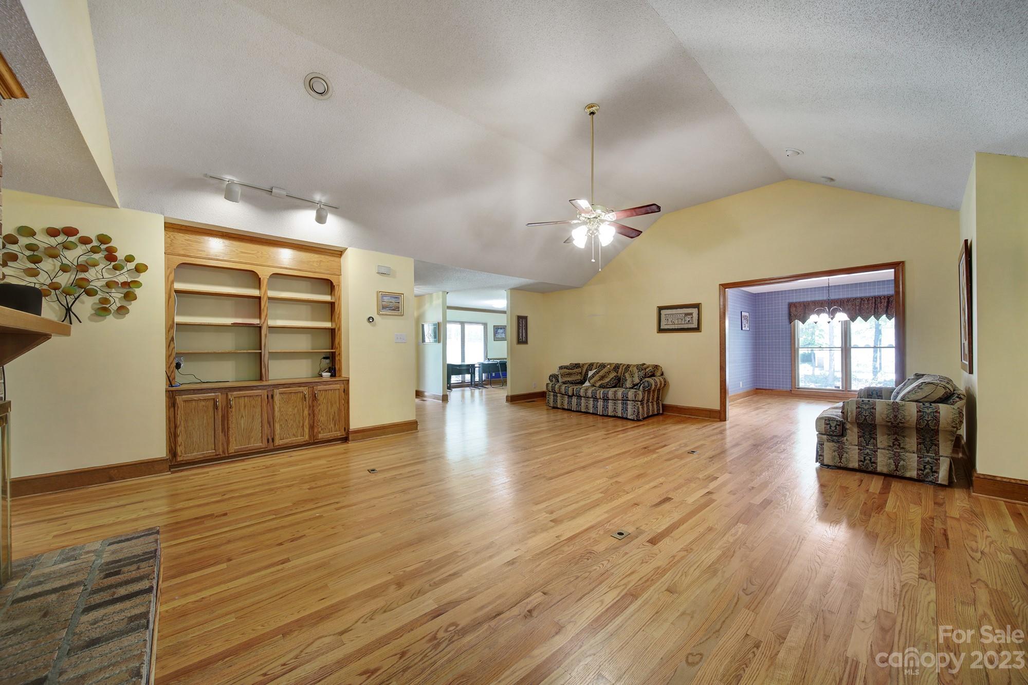 Oakhurst - Residential