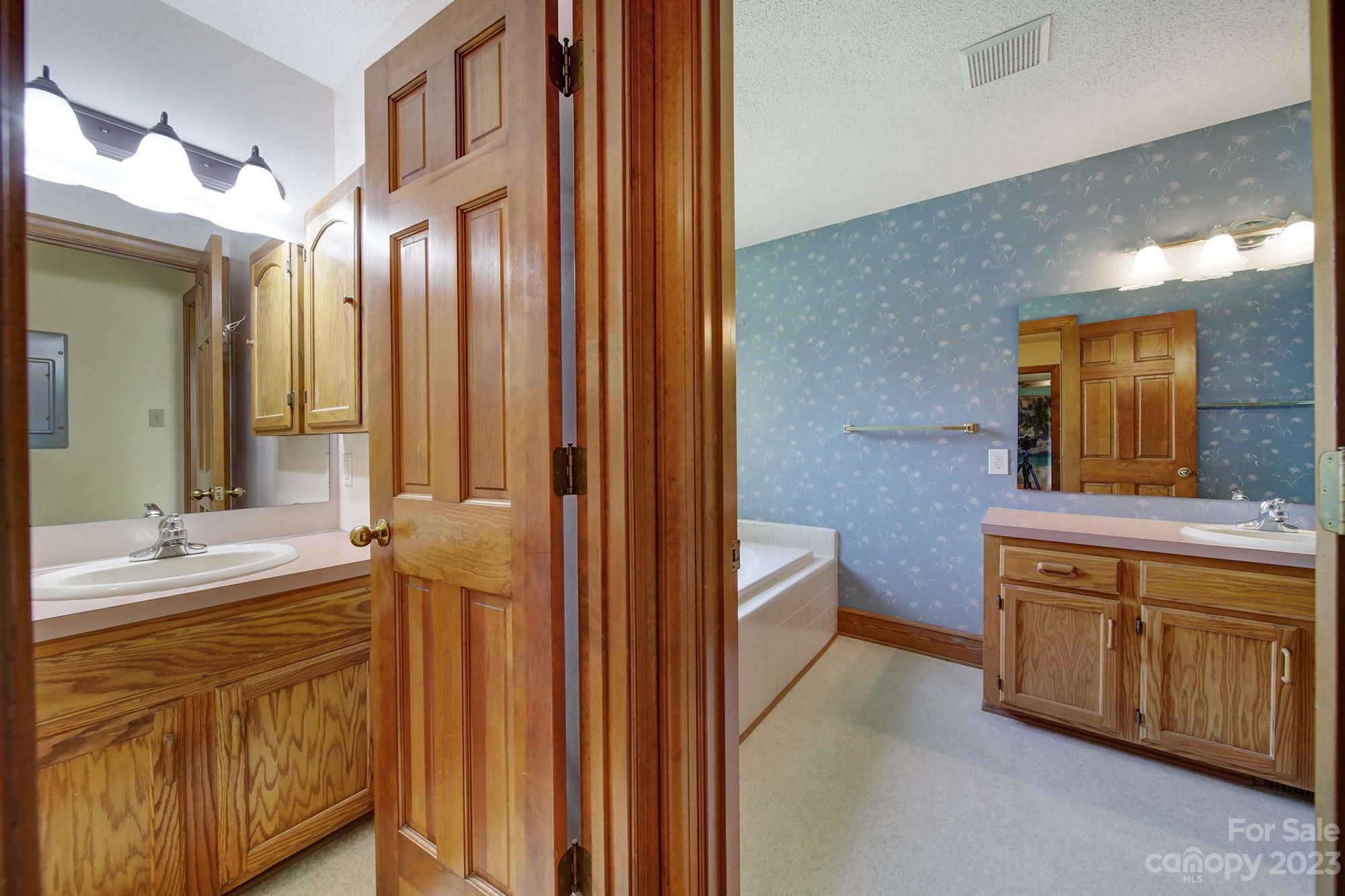 Oakhurst - Residential