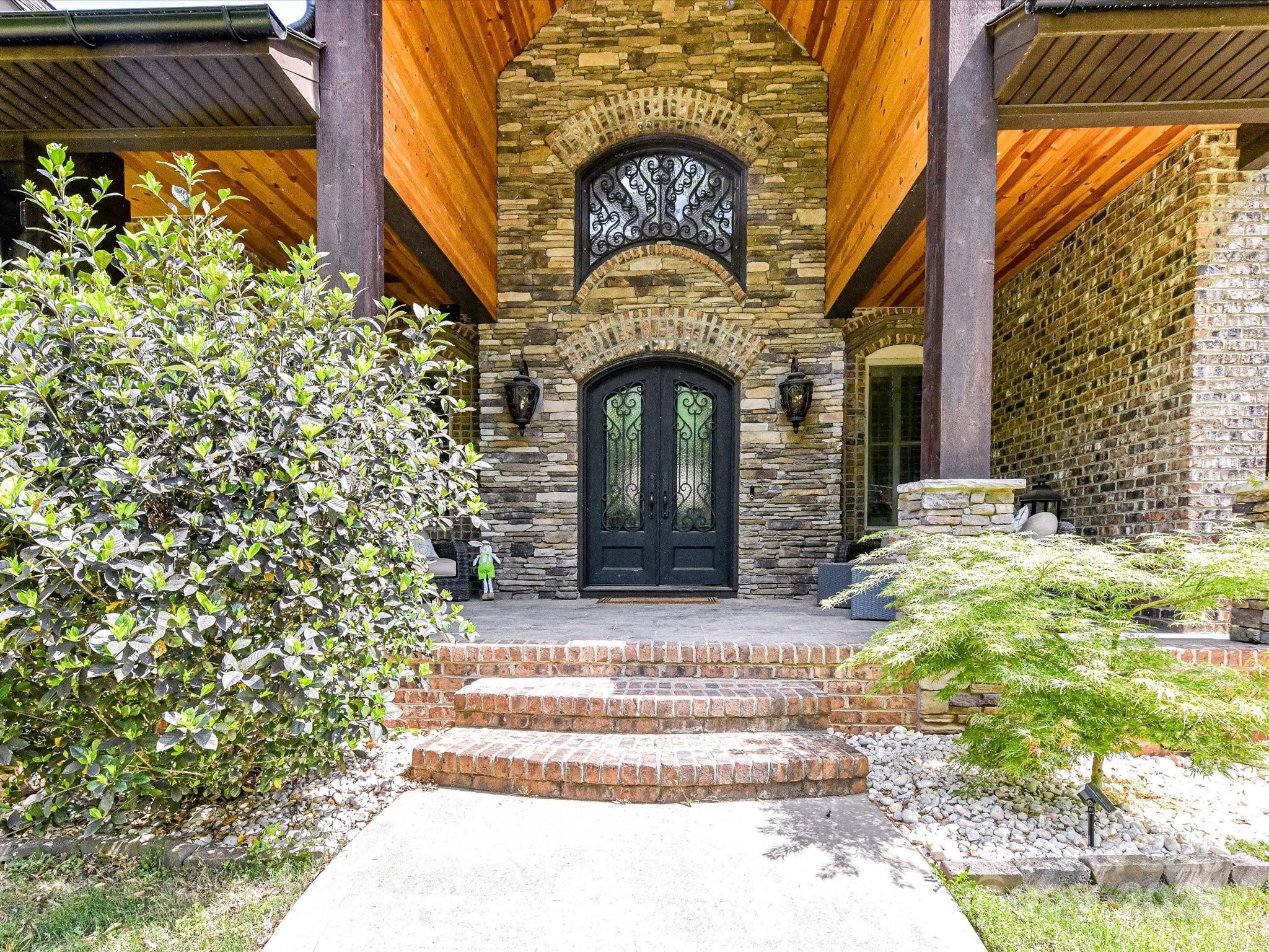 633 Elmhurst Drive