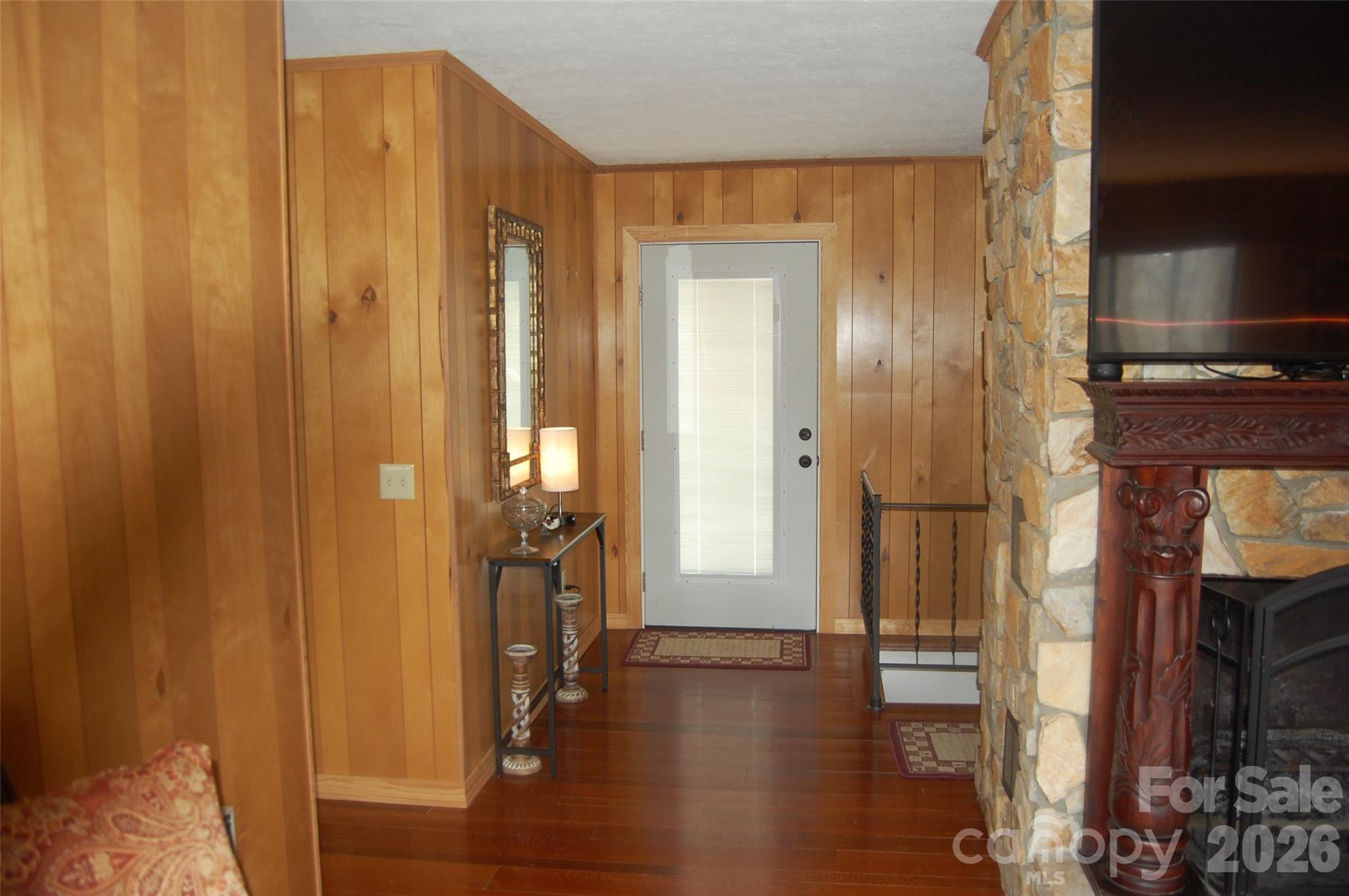 114 Lady Slipper Loop