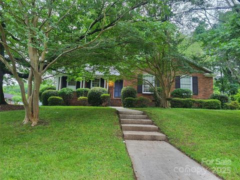 6734 Knollgate Drive Charlotte NC 28212
