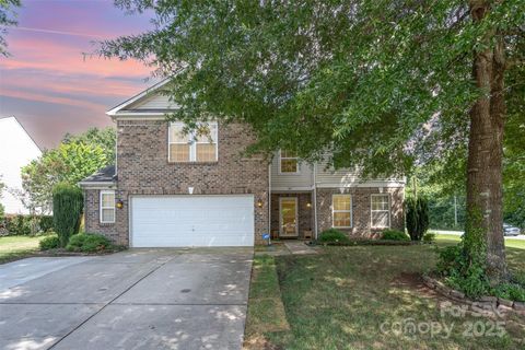 Photo of 100 Kendrick Farm Drive, Mount Holly, NC 28120 (MLS # 4278421) Photo of 100 Kendrick Farm Drive, Mount Holly, NC 28120 (MLS # 4278421)