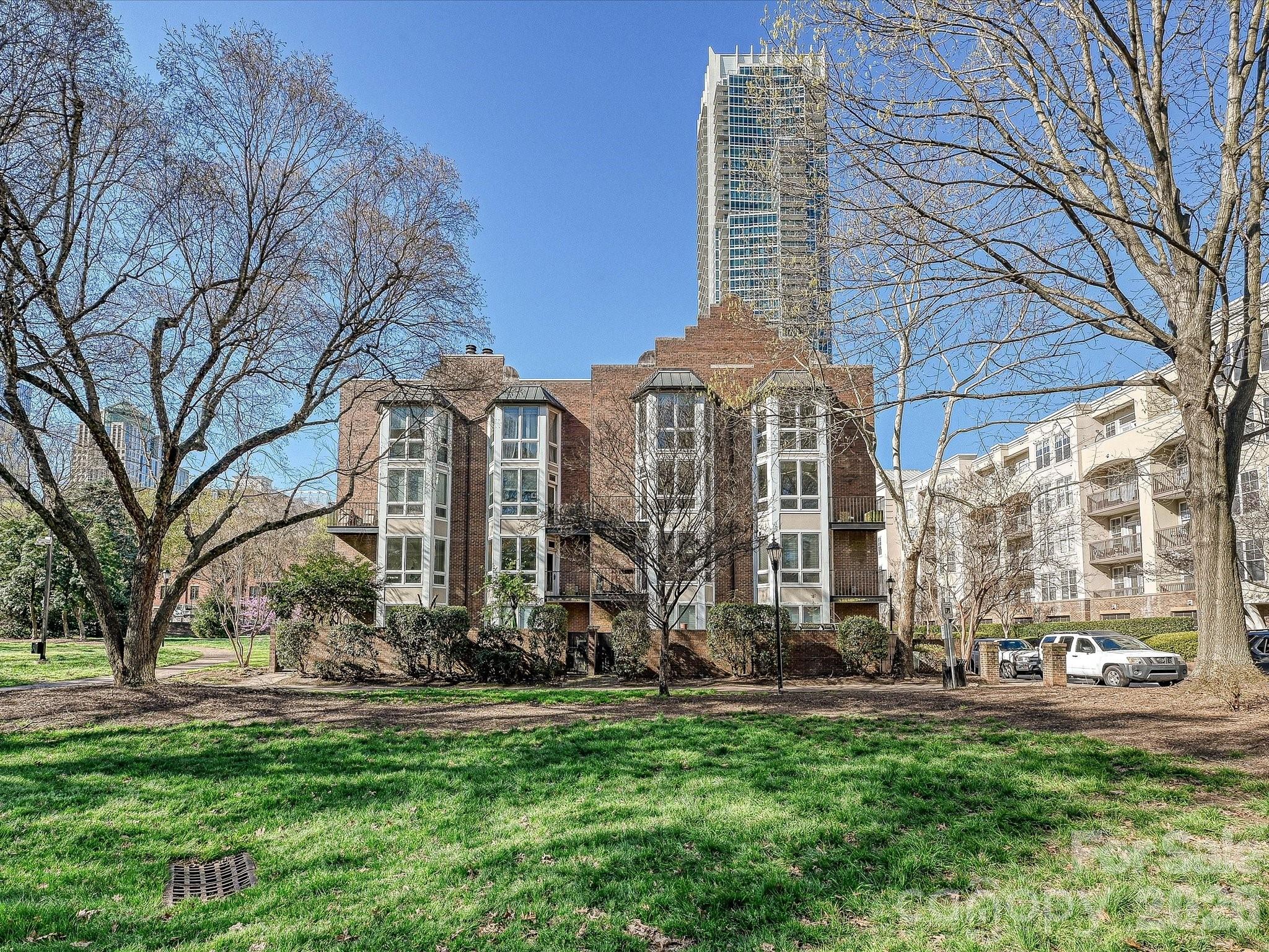 Sixth And Pine - Residential