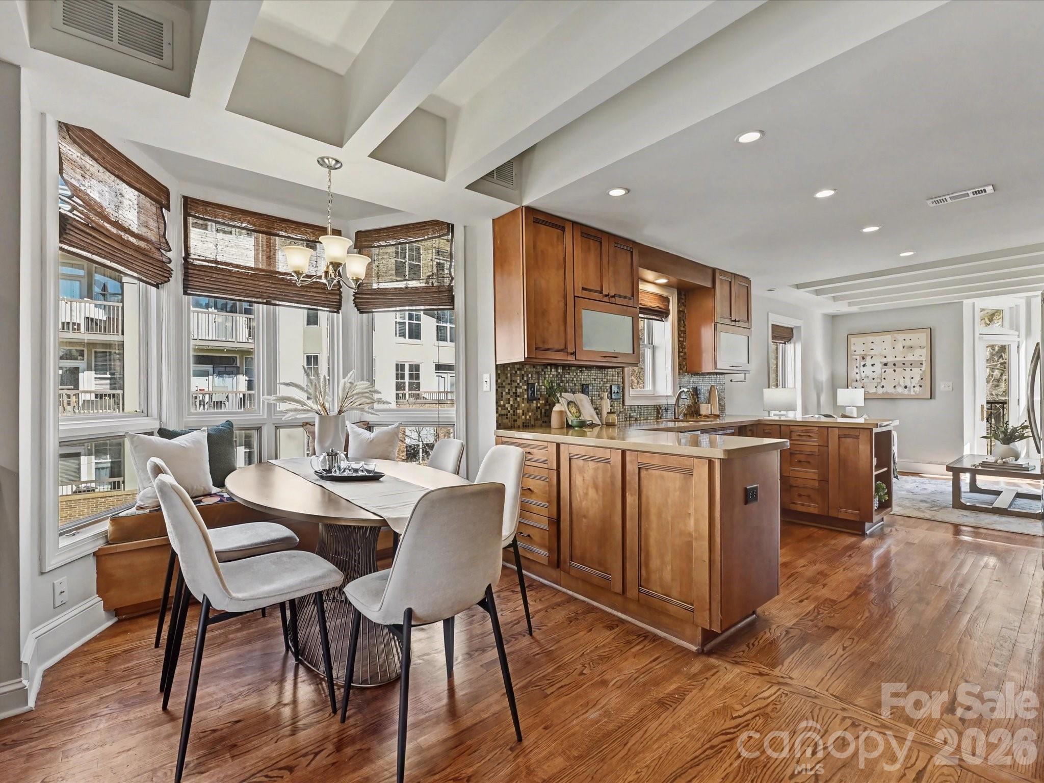 Sixth And Pine - Residential