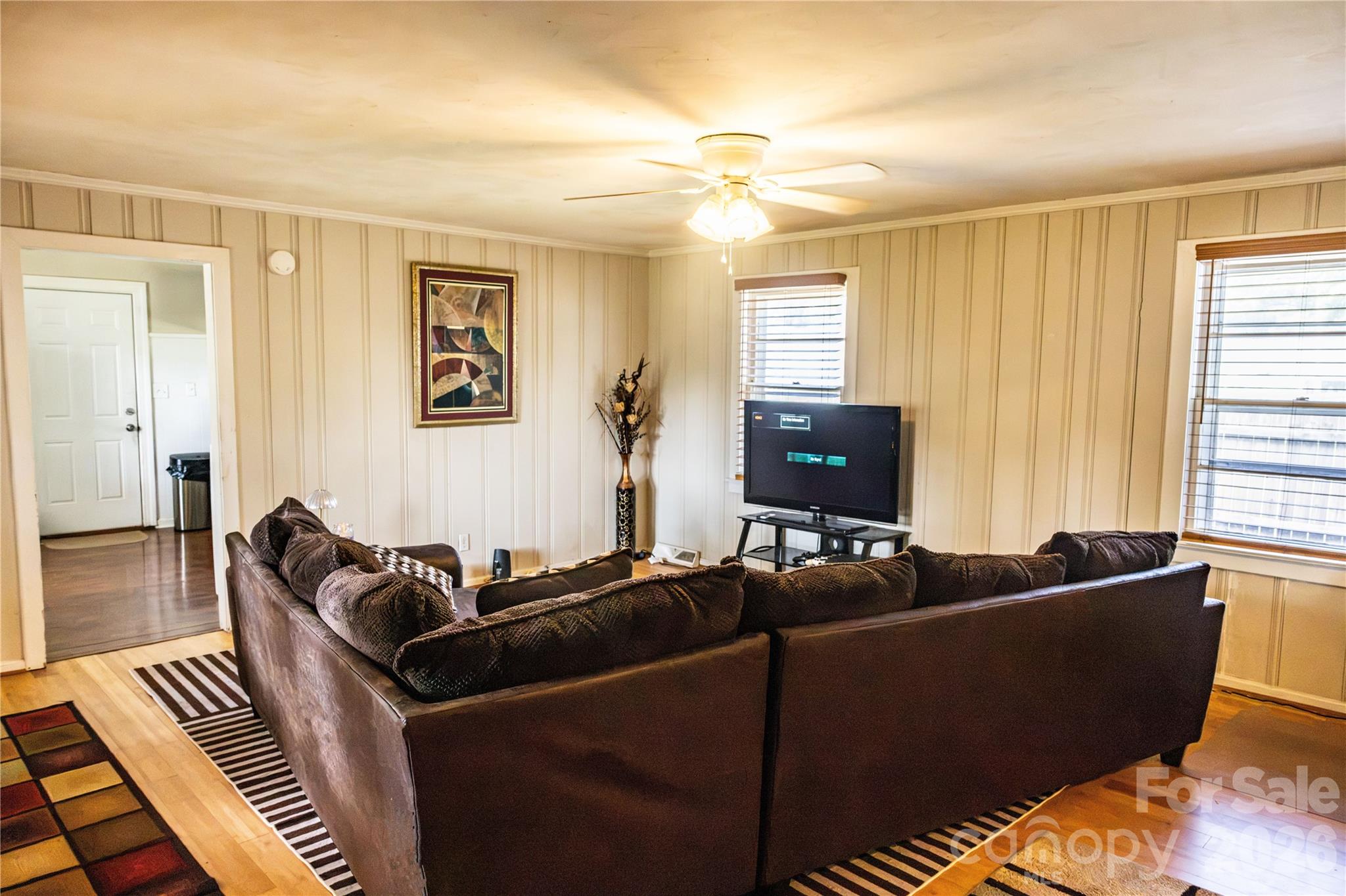 3828 Plainview Road
