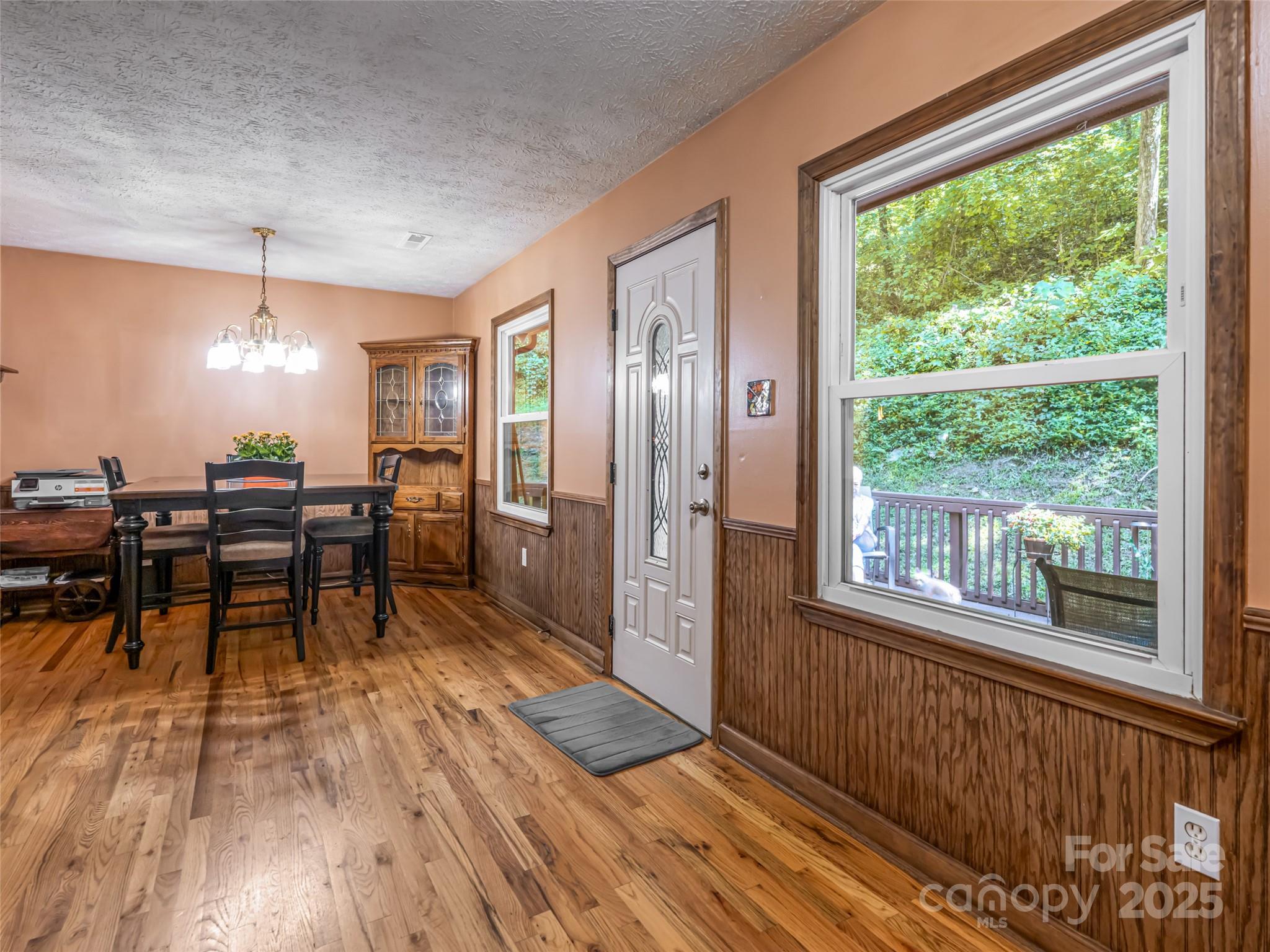 50 Tuckaway Drive