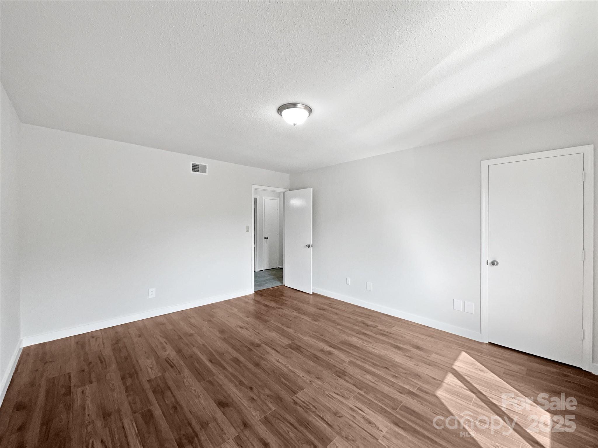 1908 Harvest Lane 5