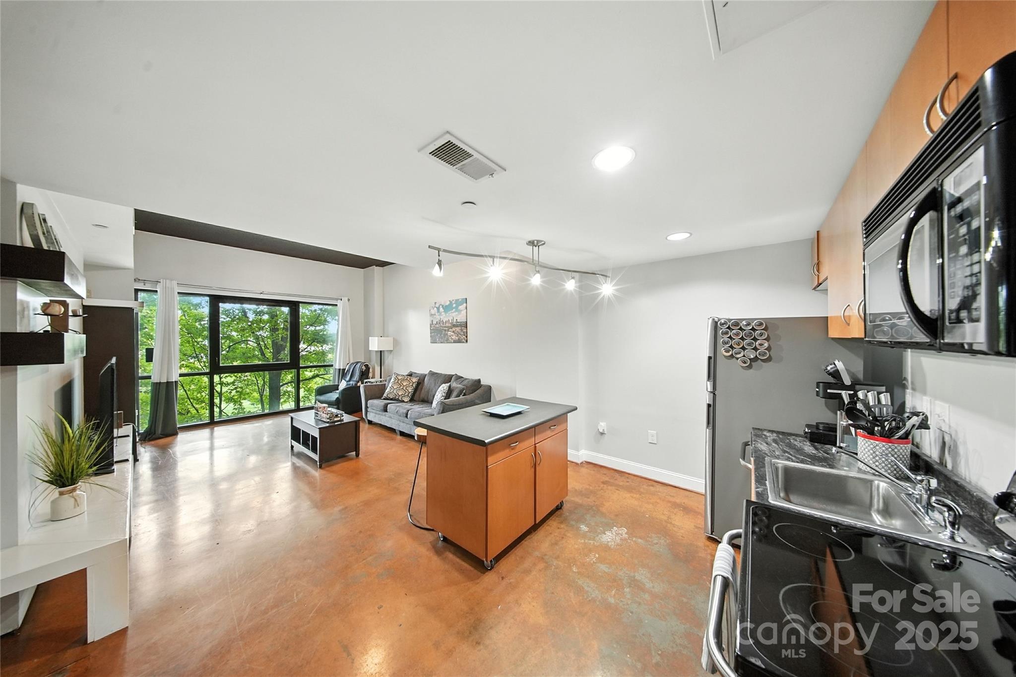 715 N Church Street 215