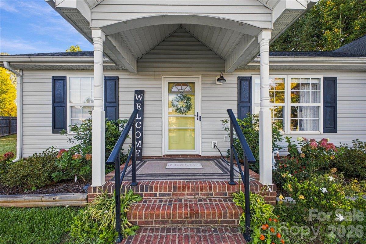 546 Pennyfields Lane