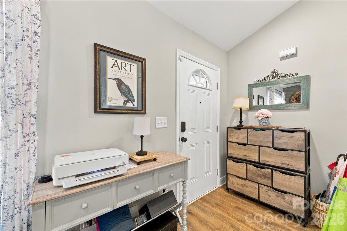 546 Pennyfields Lane