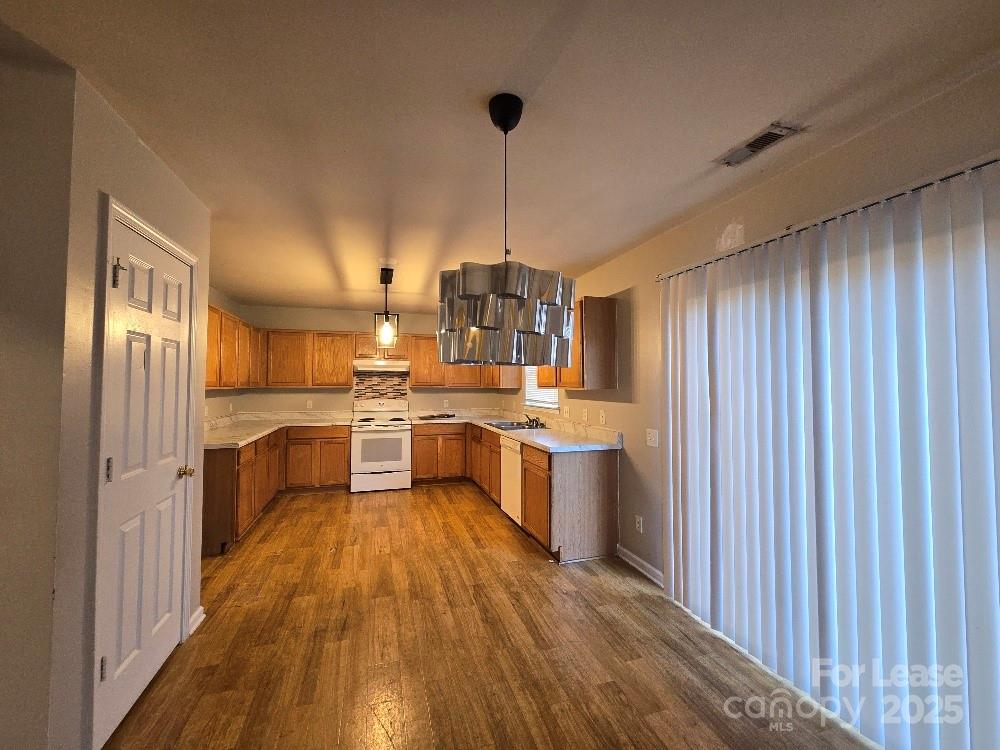 5320 Peach Place Lane